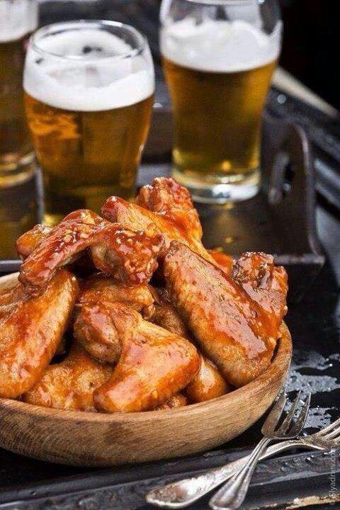 Restaurant Relais Onatchiway: ailes de poulet et bière