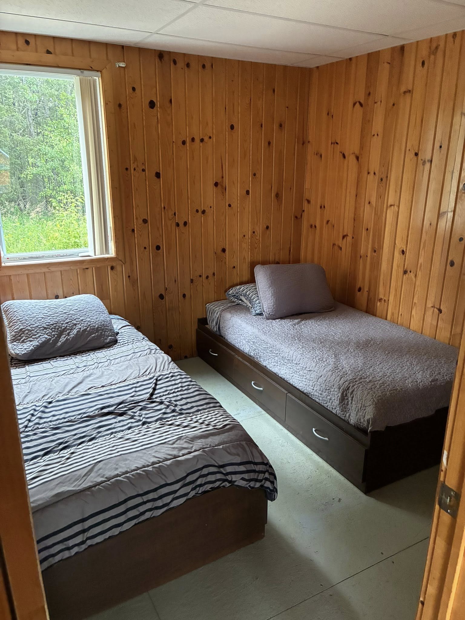 Chambre du chalet 2 du Relais Onatchiway - 2 lits simples