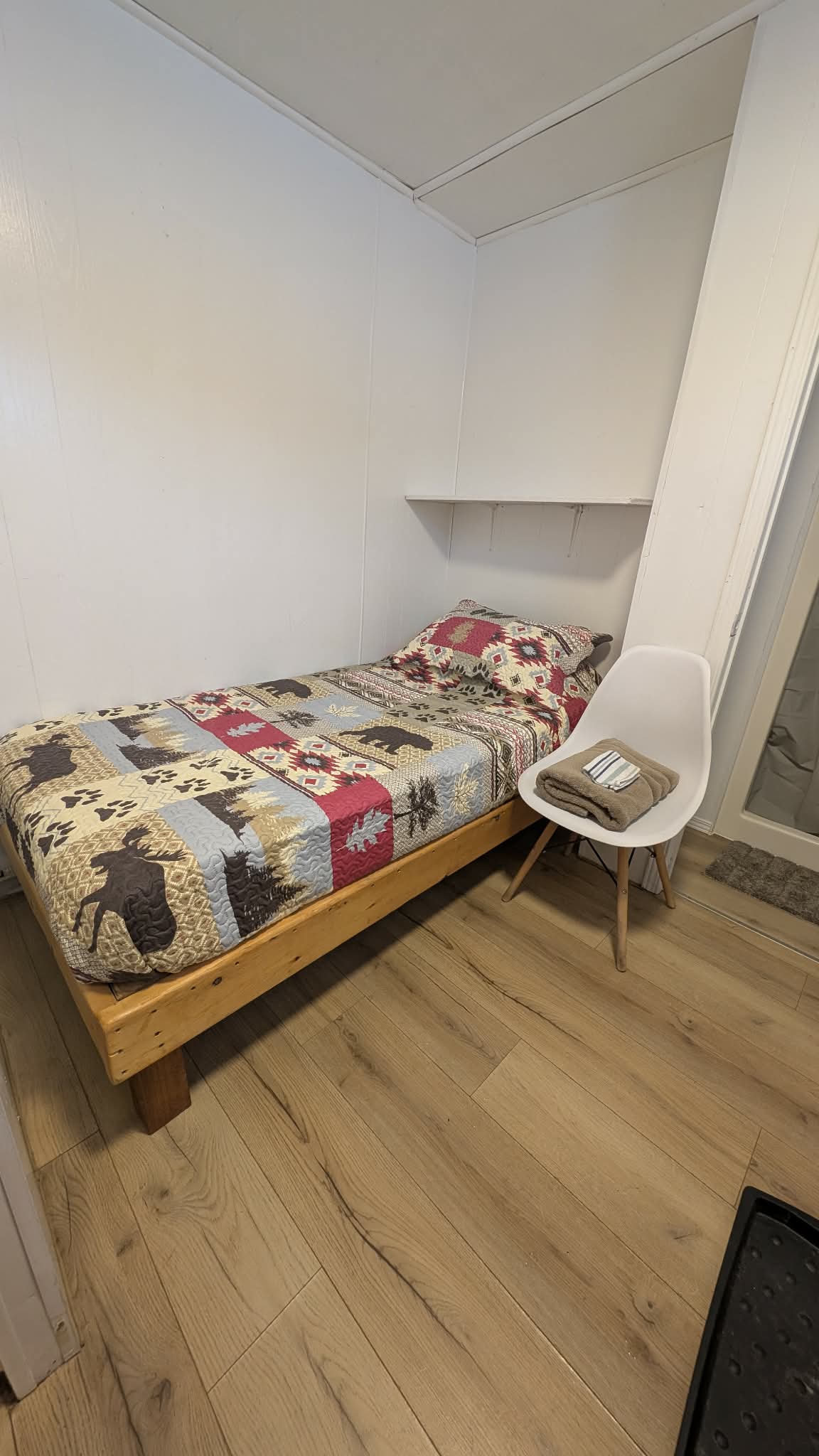 Chambre Monts-Valin avec salle de bain privée au Relais Onatchiway